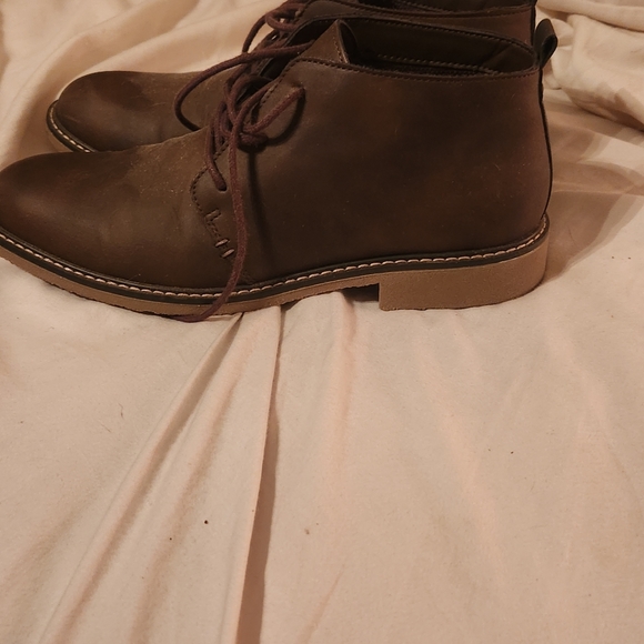 Brand new pair of Goodfellow ankle boots, MENS SIZE 10 COLOR BROWN, LIKE NEW - Picture 2 of 5